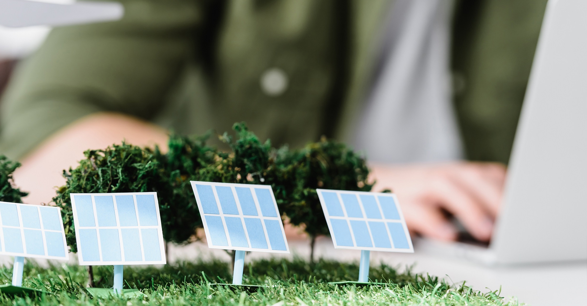 Placas solares y placas fotovoltaicas: ¿cuál es la diferencia?