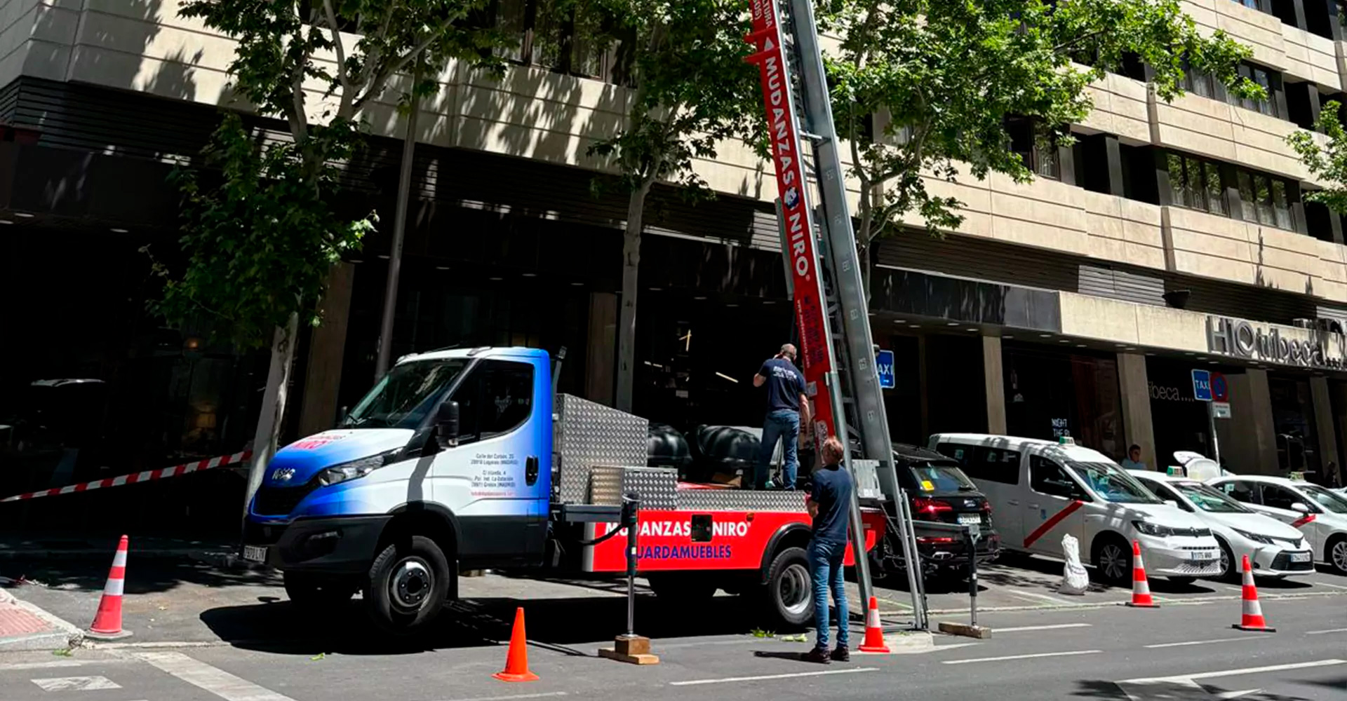 Factores a considerar al alquilar una grúa Factores a considerar al alquilar una grúa