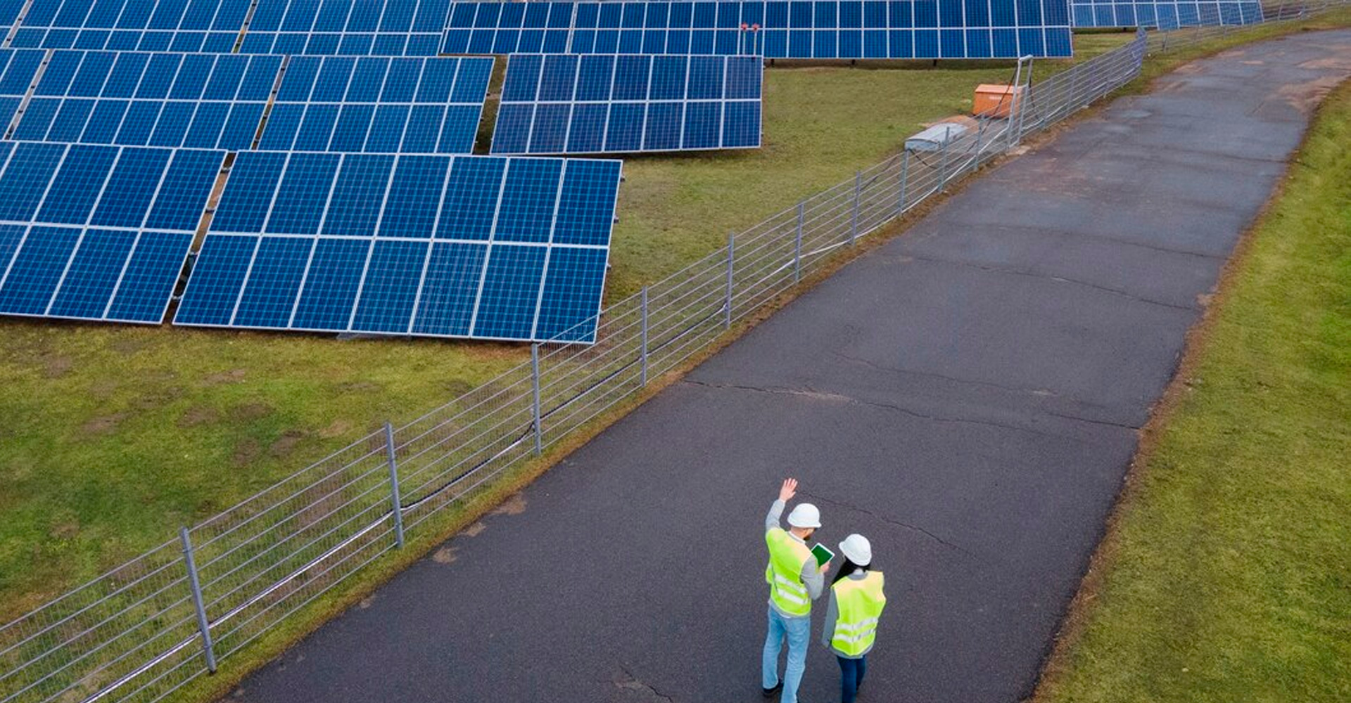 Beneficios de los sistemas fotovoltaicos en el transporte