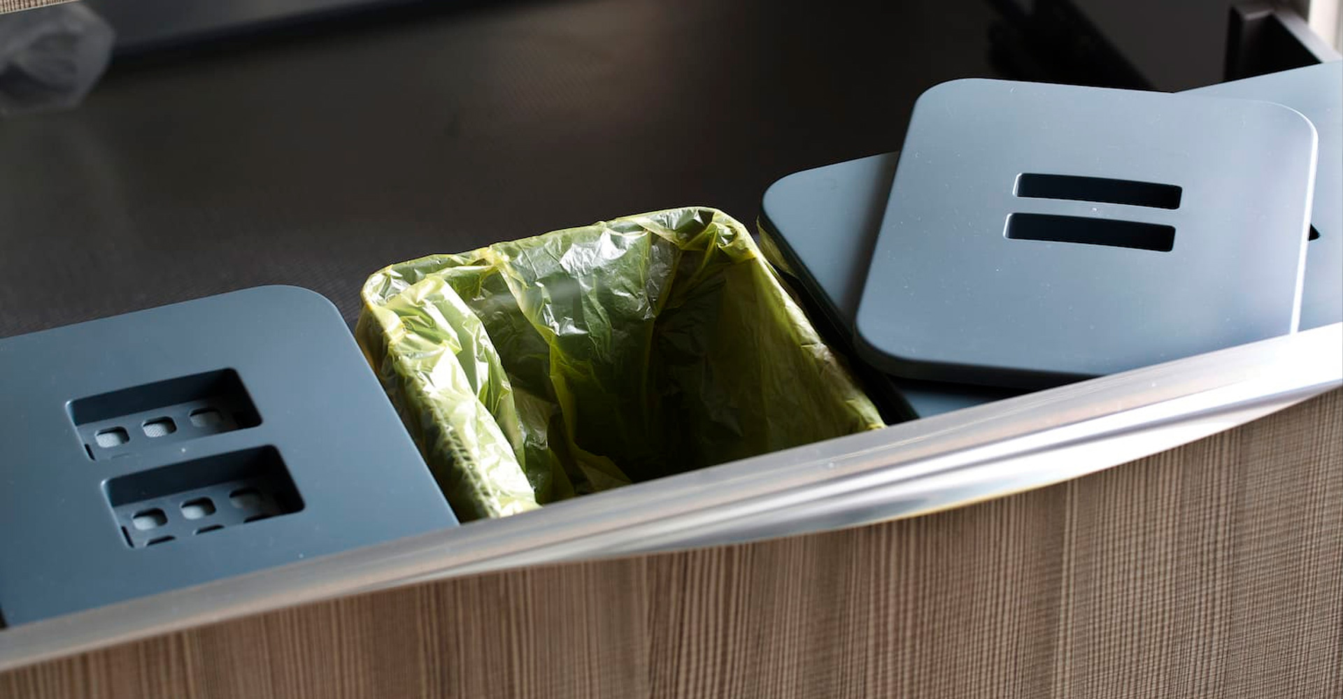 Implementa sistemas de reciclaje y gestión de residuos Implementa sistemas de reciclaje y gestión de residuos