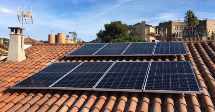 España se llena de paneles solares, pero ¿qué pasa cuando dejan de funcionar?